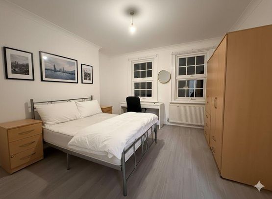 3 bedroom flat to rent - Photo 1