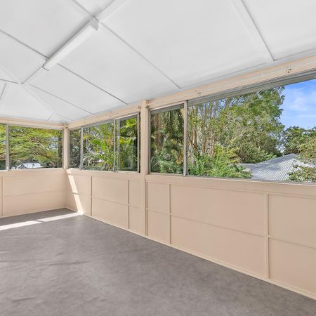 2 BEDROOM HOME WITH SO MUCH CHARACTER! - Photo 5