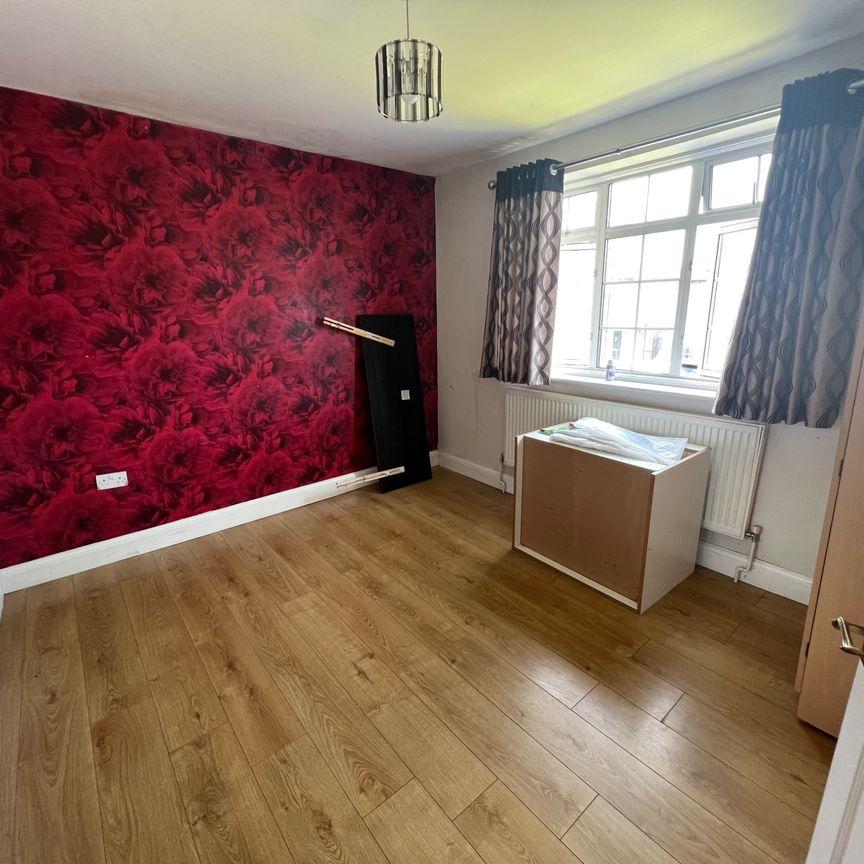 Westbourne Road, Uxbridge - Photo 1