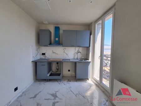 Location Appartement 2 pièces 35m² MARSEILLE 10ème - Photo 2