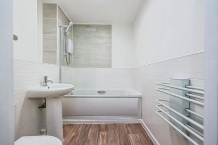 2 bedroom apartment to rent - Photo 4