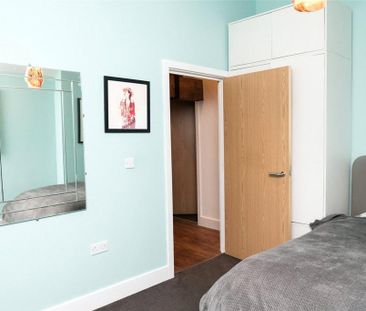 3 bedroom penthouse to rent - Photo 4