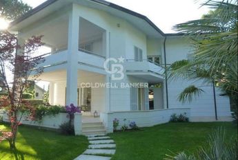 via sant elme, 12, Forte dei Marmi, Tuscany 55042