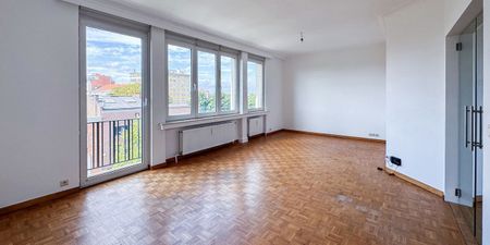 Appartement te huur in Etterbeek voor € 1.250 met 1 slaapkamer - Photo 3