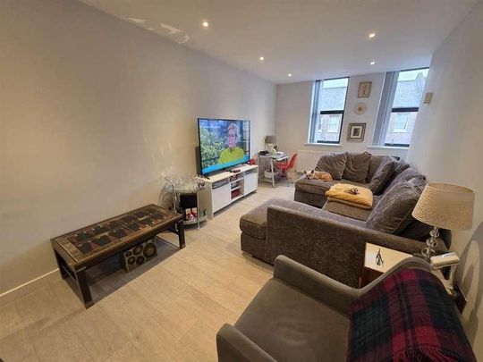 George Lane, South Woodford, London, E18 - Photo 1