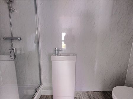 3 bed apartment to rent in Newcomen Terrace, Redcar, TS10 - Photo 5