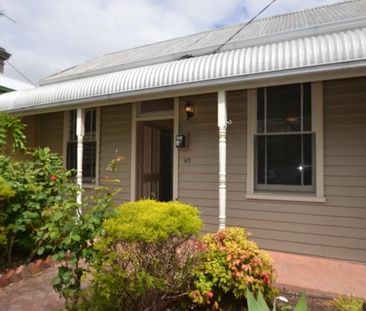 Charming 3-Bedroom Home in the Heart of South Melbourne - Photo 5