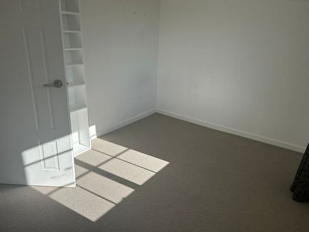 Smaller families welcome - Photo 5