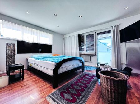 Grosszügiges 5.5-Zimmer-Einfamilienhaus mit Garten, Balkon und Garage in Therwil - Foto 4