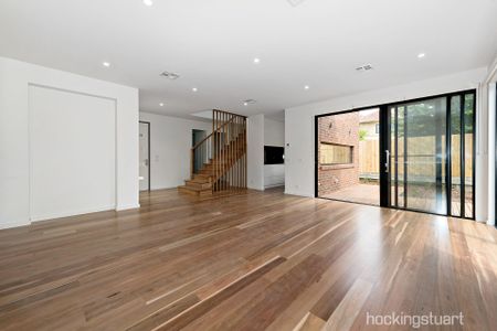 18 Percy Street, Balwyn. - Photo 4