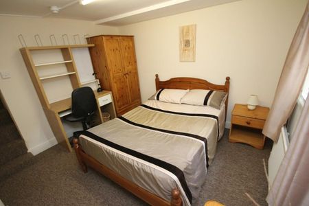 5 bedroom semi-detached house to rent - Photo 5