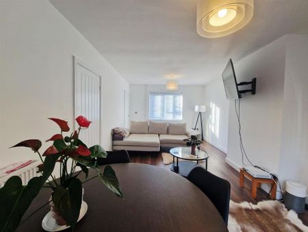 3 bedroom terraced house to rent - Photo 2