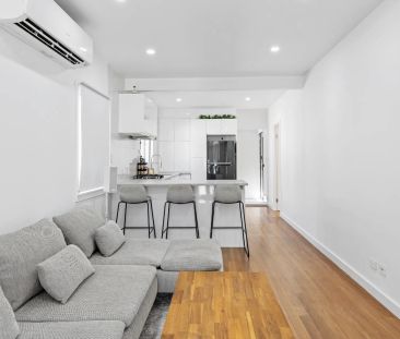 Fully renovated home in ideal location - Photo 1