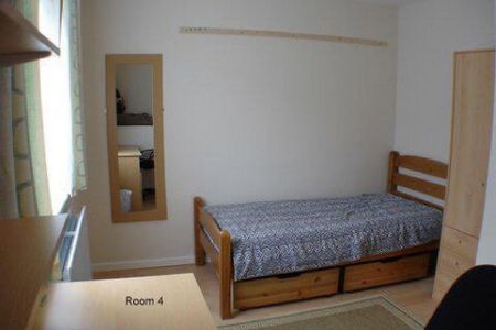 5 bedroom end of terrace house to rent - Photo 2