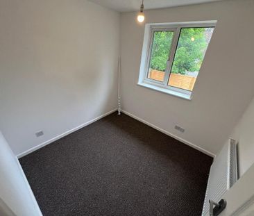 3 bedroom end of terrace house to rent - Photo 6