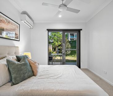 57 Delta Circuit, Hope Island, Qld 4212 - Photo 2