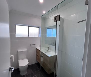 Newly Renovated 2 Bedroom Unit in a Quiet Group! - Photo 2