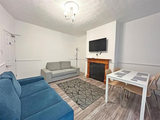 4 bedroom house to rent - Photo 1