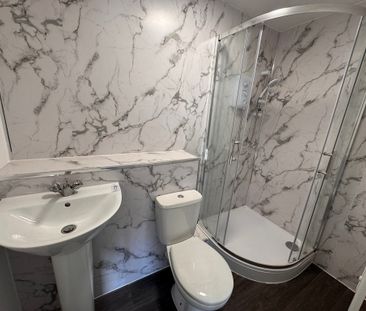 Broadmeadow Flats, Warstones Drive, Wolverhampton - Photo 5