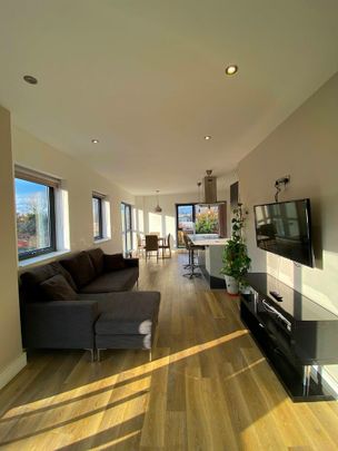 2 Bed Flat, Aldeburgh Street, SE10 - Photo 1