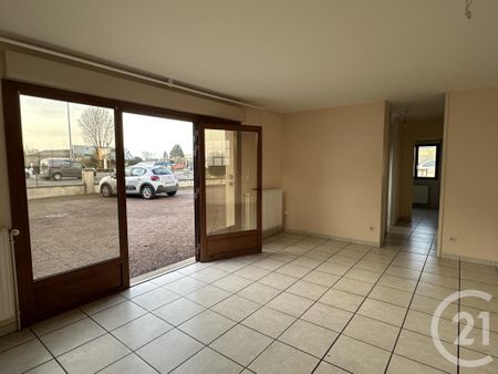 Location Appartement 4 pièces 87m² VARENNES VAUZELLES 58640 - Photo 3