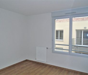 Location Appartement 3 pièces 58m² ST ANDRE DE CUBZAC 33240 - Photo 5