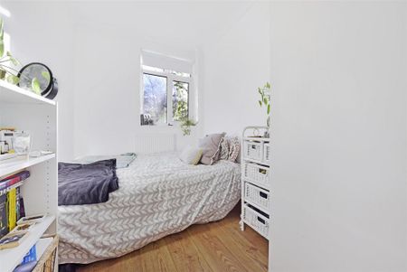 4 bedroom flat to rent - Photo 5