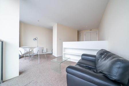 Studio to rent - Photo 2