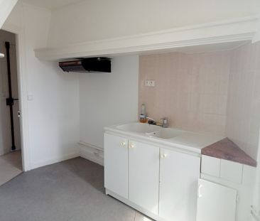 Location Appartement 3 pièces 69m² MONTMIRAIL 51210 - Photo 1