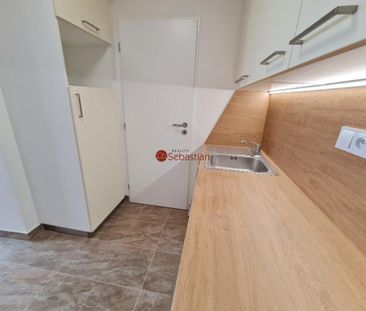 Pronájem bytu 2+1 48 m2 - Fotografie 6
