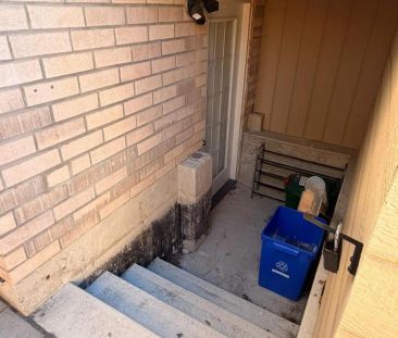 460 MACTIER DRIVE - Photo 1