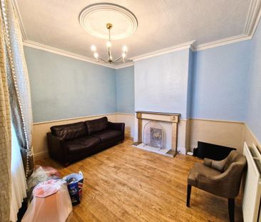 2 bedroom cottage to rent - Photo 2