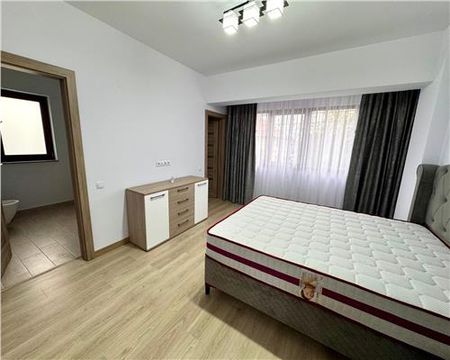 Apartament 3 camere 116 mp, 2 locuri de parcare, Ploiesti, cartier Albert. - Photo 5