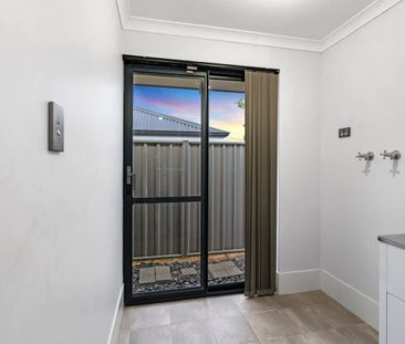 3 Ryhill Crescent, Wellard WA 6170 - House For Rent | Domain - Photo 6