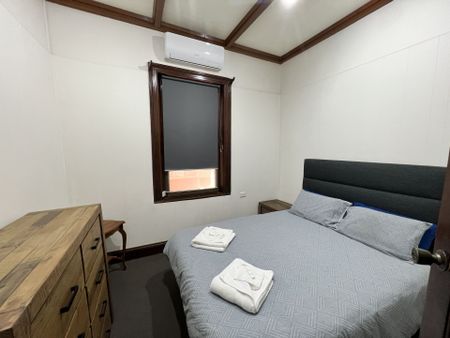 Furnished 3 Bed Apartment - Photo 4