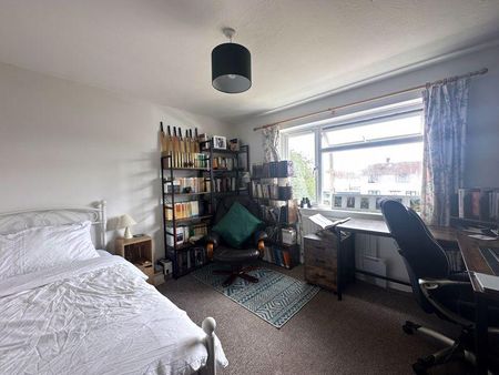 3 bedroom terraced house to rent - Photo 5