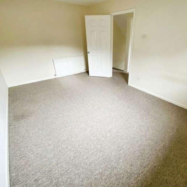 Park View, Llanharan, Rct, CF72 - Photo 1