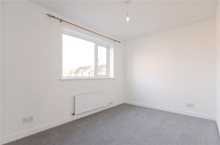 2 bedroom semi-detached house to rent - Photo 3