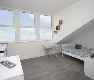 1 bedroom in a house share to rent - Photo 1