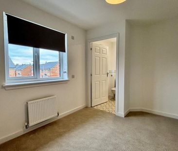 3 bedroom terraced house to rent - Photo 6