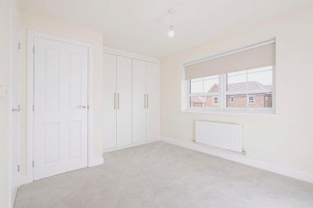 2 bedroom detached house to rent - Photo 2