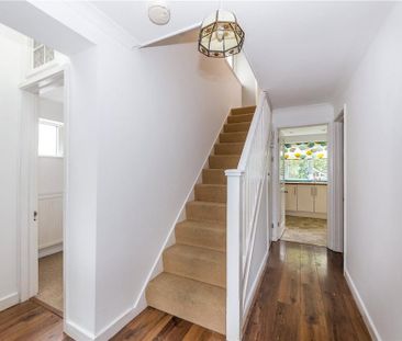 3 bedroom detached house to rent - Photo 2