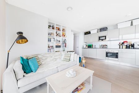 2 Bed Flat, St Gabriel Walk, SE1 - Photo 2