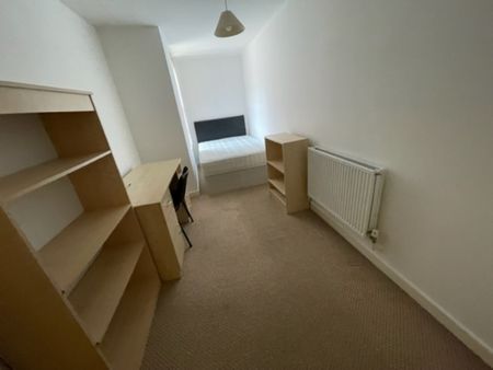 3 Bed Student Accommodation - Photo 4