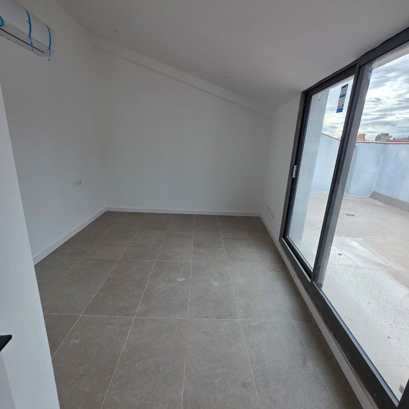 Dúplex de alquiler en Carrer de Severo Ochoa, Ca n'Aurell - Photo 1