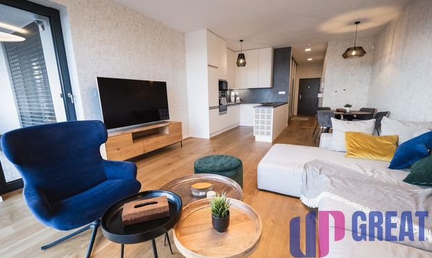Exkluzívny 4-izbový byt s loggiou a súkromnou záhradou na lukratívnej adrese Pod Vtáčnikom - Photo 1