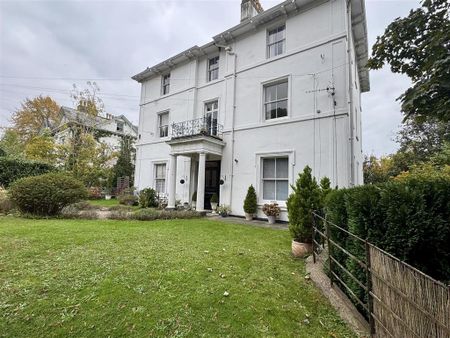 3 bedroom apartment to rent - Photo 4