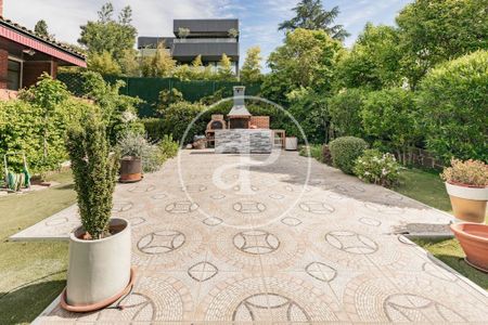 Luxury Villa for rent in Hortaleza, Chamartin, Autonomous Region of Madrid - Photo 4