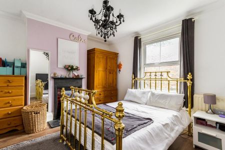4 bedroom terraced house to rent - Photo 4