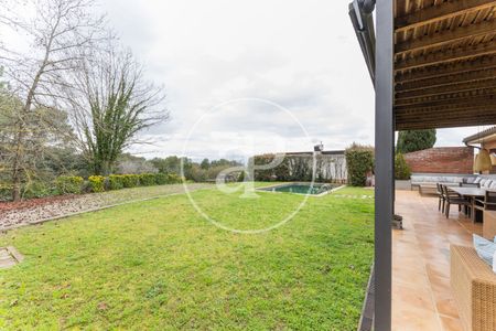 Single-family home for rent in Golf de Sant Cugat - Photo 3